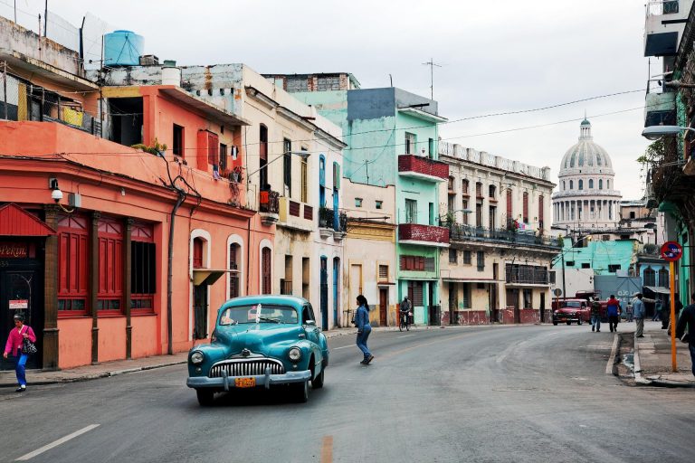 Vacina em Cuba? Turista vai poder tomar a vacina em Cuba