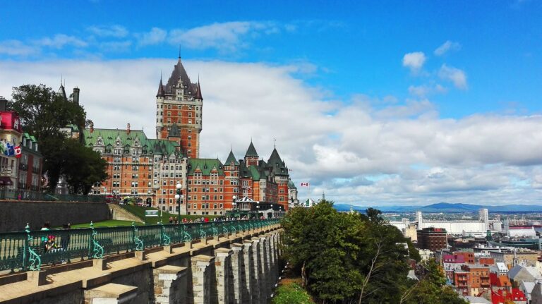 Chegou a hora de morar legalmente no Canadá: Québec  abre 200 vagas para brasileiros